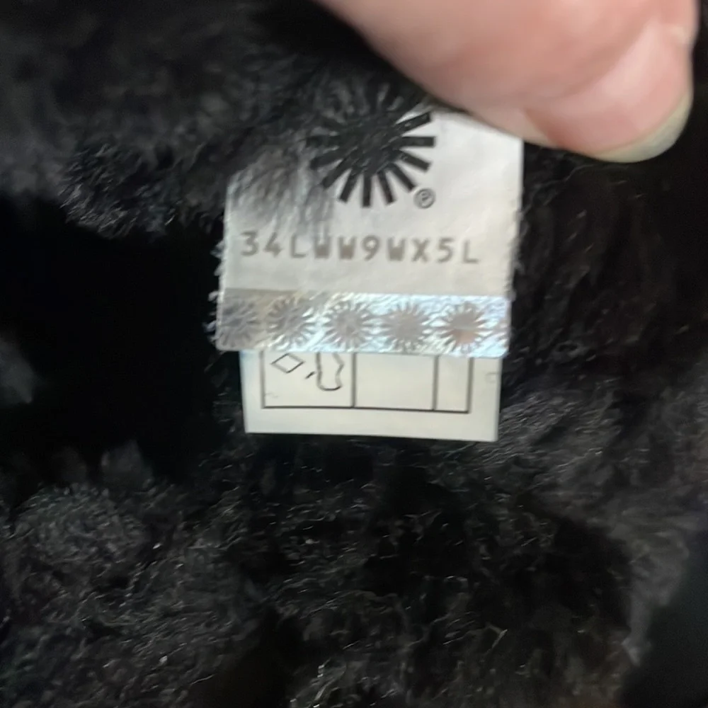 UGG Boots - Picture 12 of 13